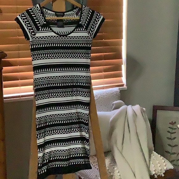 bebe Dresses & Skirts - bebe Black and White Geometric Mini Dress